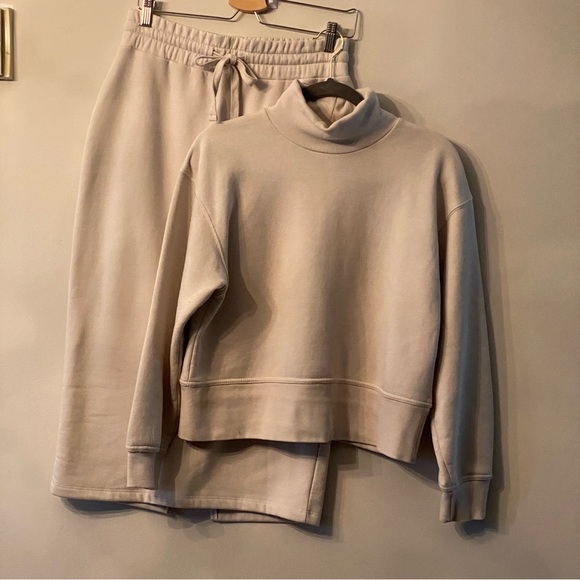 Zara Minimalistic Matching Set - Picture 9 of 10